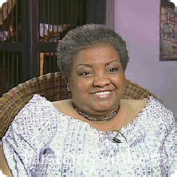 Elisabeth Omilami Height, Weight, Net Worth, Age, Birthday, Wikipedia, Who, Instagram, Biography