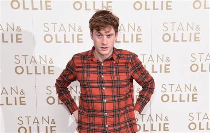James Acaster Height, Weight, Net Worth, Age, Birthday, Wikipedia, Who, Nationality, Biography